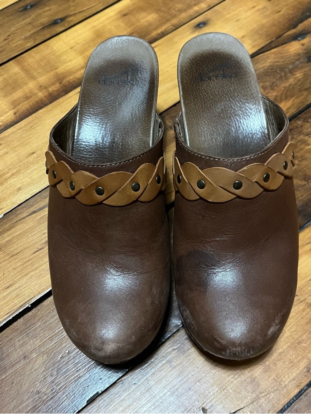 Dansko Brown Leather Clog Mules with Tan Braided Strap — Size 40 (women’s 9)